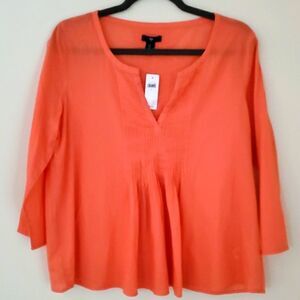 GAP summer light weight blouse. PEACH SIZE SMALL. NWT.